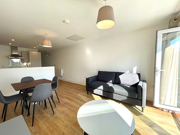 1 Bedroom Flat To Rent In Turnpike Lane, Faygate, Horsham, RH12