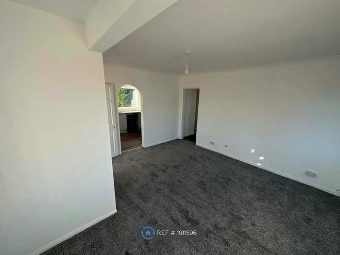 2 Bedroom Flat To Rent In Coronation Grove, Northwich, CW8