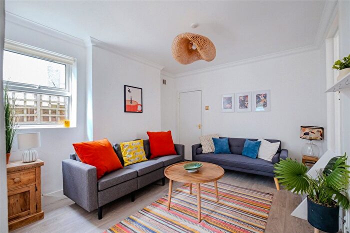 1 Bedroom Flat To Rent In Barrow Road, London, SW16