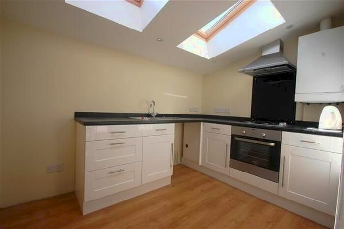 1 Bedroom Flat To Rent In Walpole Mews, Walpole Road, Colliers Wood, SW19