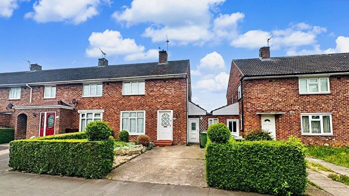 2 Bedroom End Of Terrace House For Sale In Laughton Way, Lincoln, LN2