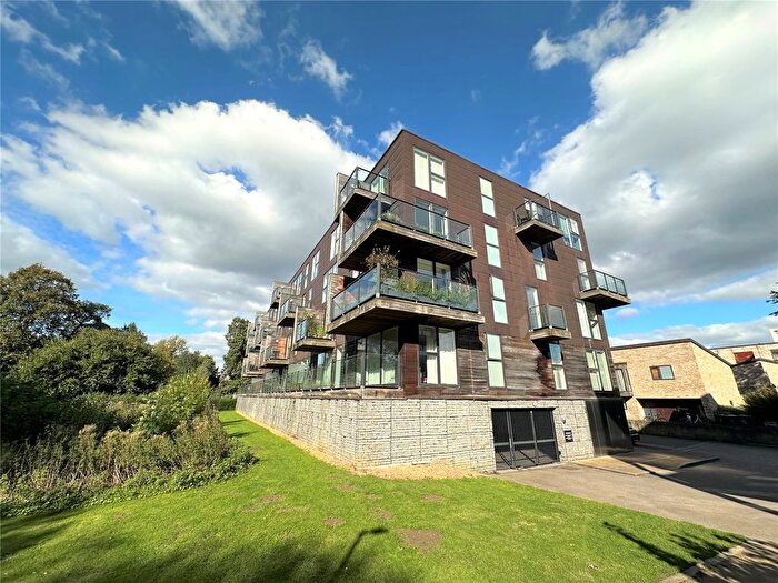 2 Bedroom Flat To Rent In The Steel Building, Kingfisher Way, Cambridge, CB2