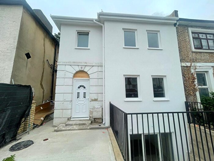 9 Bedroom House To Rent In Brookhill Road, London, SE18