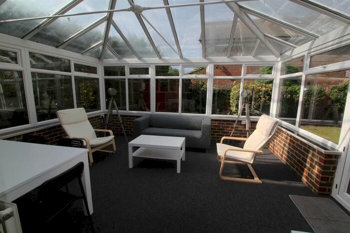 5 Bedroom Terraced House To Rent In Spring Rise, Englefield Green, Egham, TW20