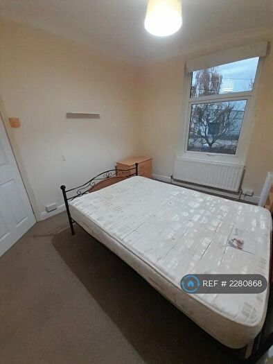 1 Bedroom Terraced House To Rent In Ingram Crescent, Leeds, LS11