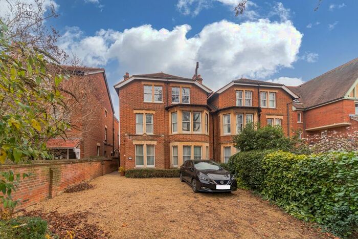 2 Bedroom Apartment To Rent In Woodstock Road, Oxford, OX2