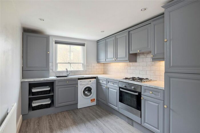 2 Bedroom Flat To Rent In Lowden Road, London, SE24