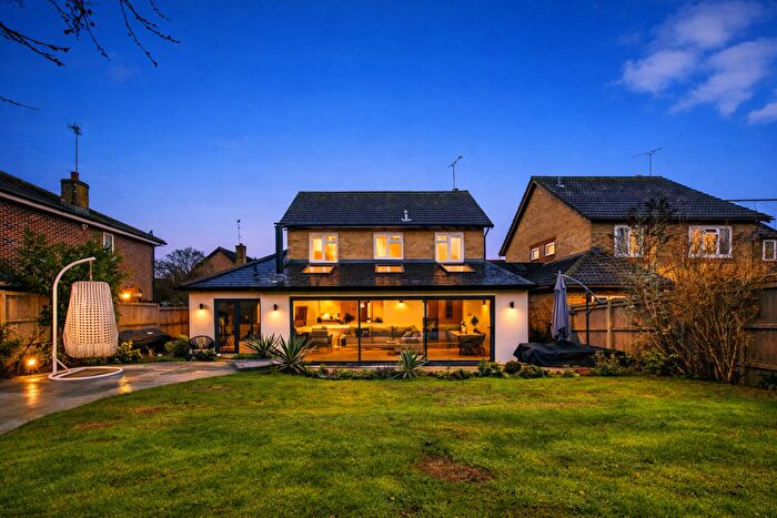 4 Bedroom Detached House For Sale In Haybarn Drive, Horsham, RH12