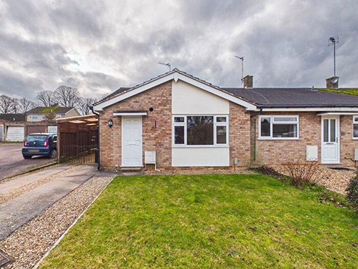 2 Bedroom Bungalow For Sale In Wychwood Close, Milton-Under-Wychwood, OX7