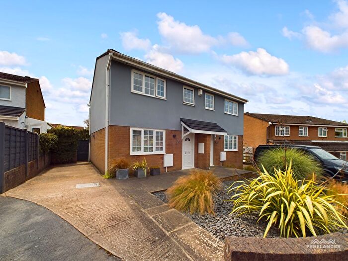 3 Bedroom Property For Sale In Waltwood Park Drive, Llanmartin, Newport, NP18