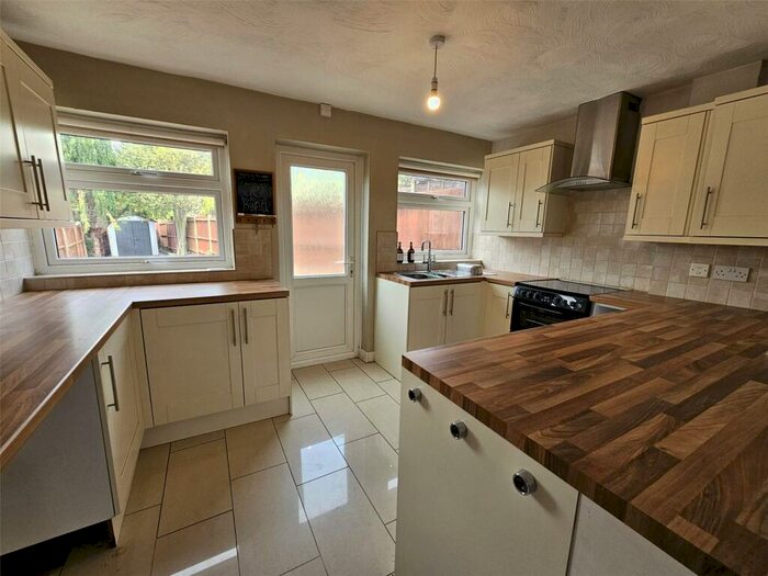 2 Bedroom End Of Terrace House To Rent In Albert Crescent, Coventry, West Midlands, CV6