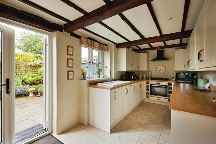 2 Bedroom Detached House For Sale In Love Lane, Shaftesbury, SP7