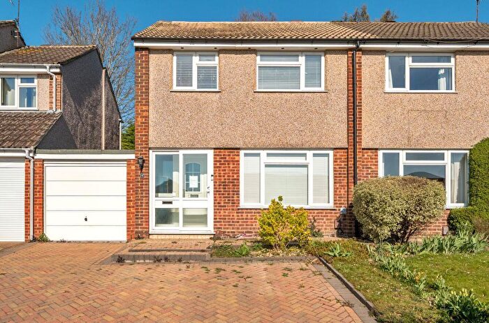 3 Bedroom Semi-Detached House For Sale In Mallard Road, Selsdon Vale, CR2