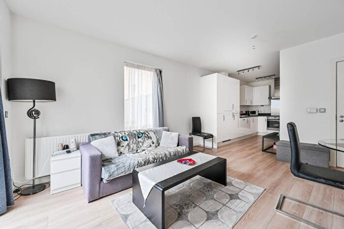 1 Bedroom Flat To Rent In Canning Town, , Canning Town, London, E16
