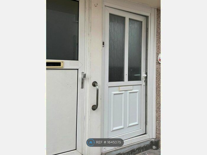 1 Bedroom Flat To Rent In Arden Crescent, Dagenham, RM9