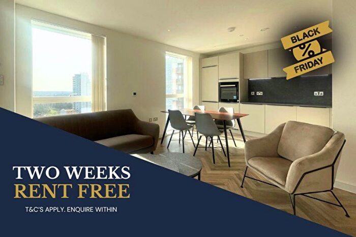 2 Bedroom Flat To Rent In West Heights, Addiscombe Oaks, Croydon, CR0