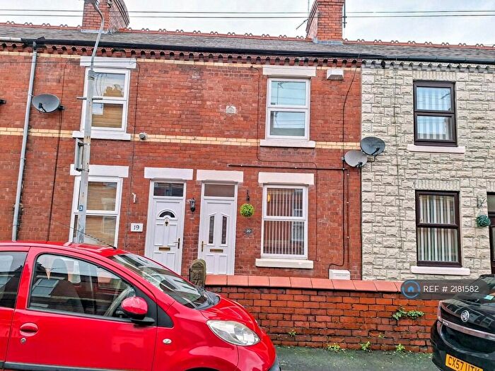 2 Bedroom Terraced House To Rent In Park Street, Wrexham, LL11