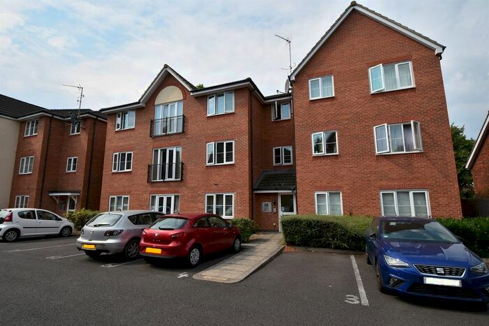 2 Bedroom Flat To Rent In Hassocks Close, Beeston, NG9