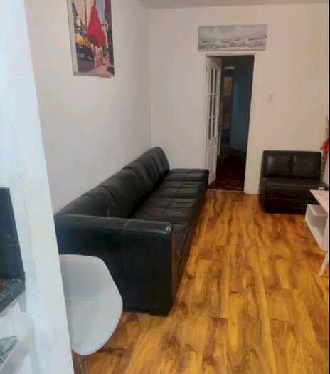 2 Bedroom Flat To Rent In Short Road, Leytonstone, London, E11