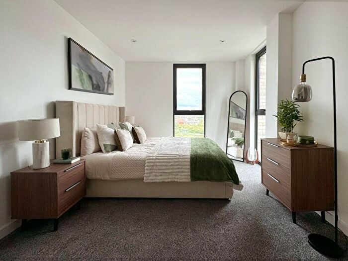 1 Bedroom Apartment For Sale In Oldfield Road, Manchester, Greater Manchester, M5