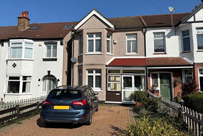3 Bedroom End Of Terrace House For Sale In Blakehall Road, Carshalton, SM5
