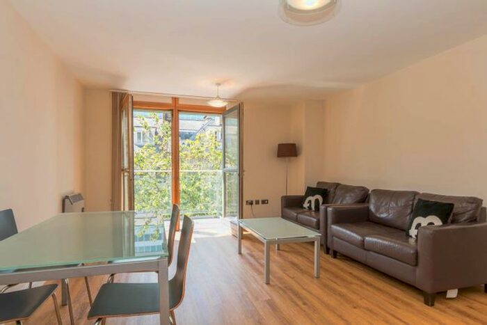2 Bedroom Flat To Rent In Temple House, Temple Street, B2