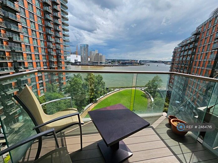 2 Bedroom Flat To Rent In New Providence Wharf, London, E14