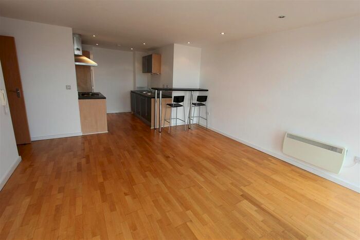 2 Bedroom Flat To Rent In Gotts Road, Leeds LS12