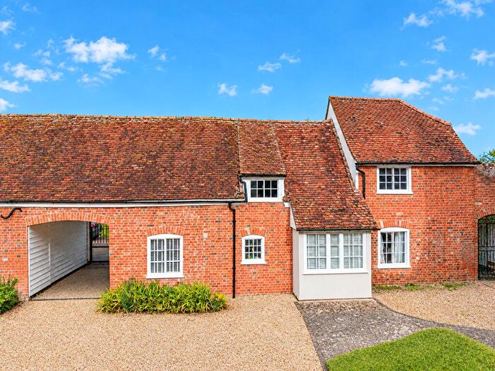 4 Bedroom Barn Conversion For Sale In Braintree Road, Wethersfield, Essex, CM7