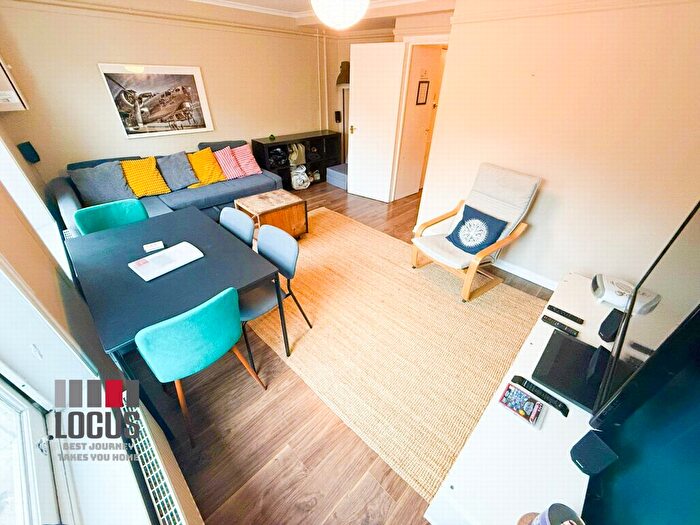 2 Bedroom Flat To Rent In Upper Street, Angel, N1