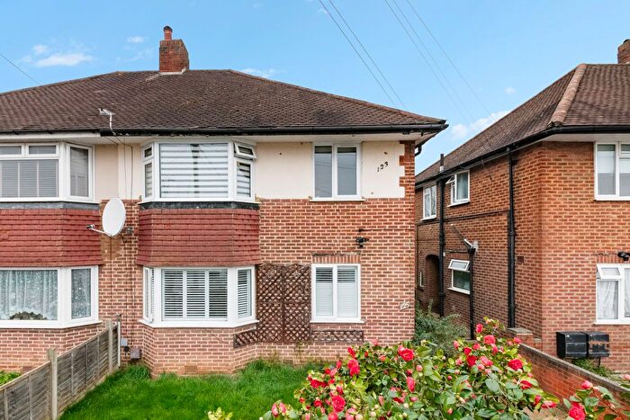 2 Bedroom Property For Sale In Eastcote Lane, Northolt, UB5