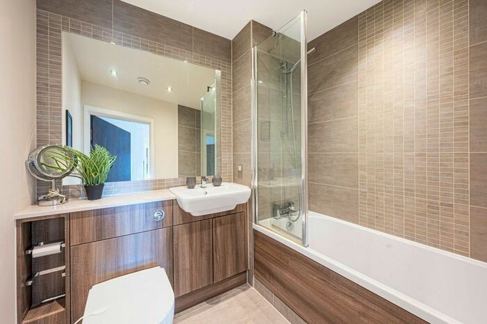 2 Bedroom Flat To Rent In Aerodrome Road, Colindale, London, NW9