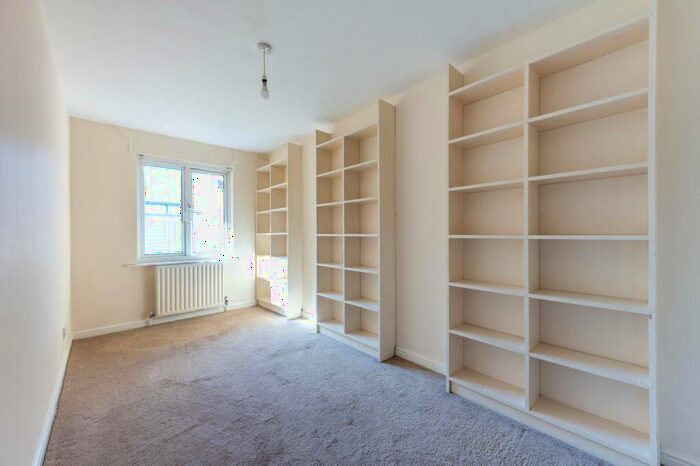 2 Bedroom Flat To Rent In Brighton Road, Purley, CR8