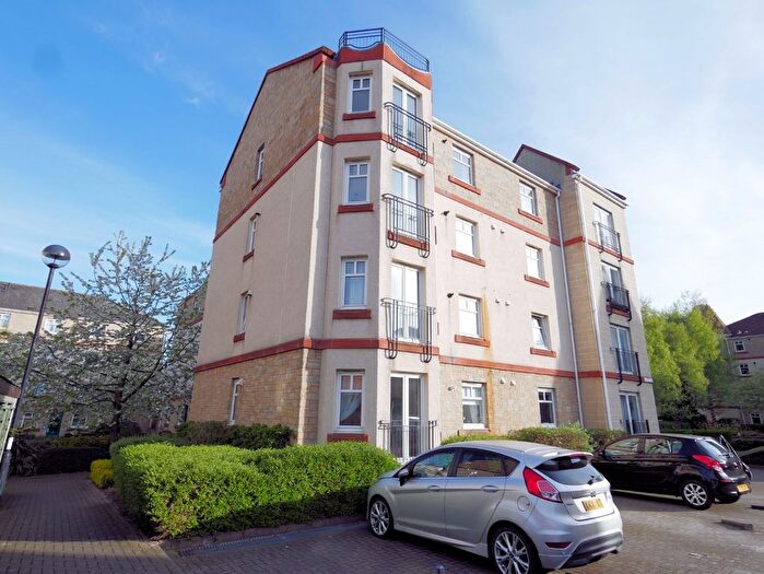 2 Bedroom Flat To Rent In Sinclair Place, Gorgie, Edinburgh, EH11