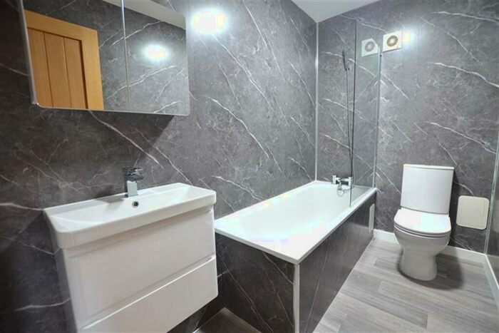 2 Bedroom Apartment To Rent In Hemnall Mews, Hemnall Street, Epping, CM16