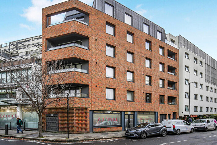 2 Bedroom Apartment For Sale In Holmes Road, London, NW5