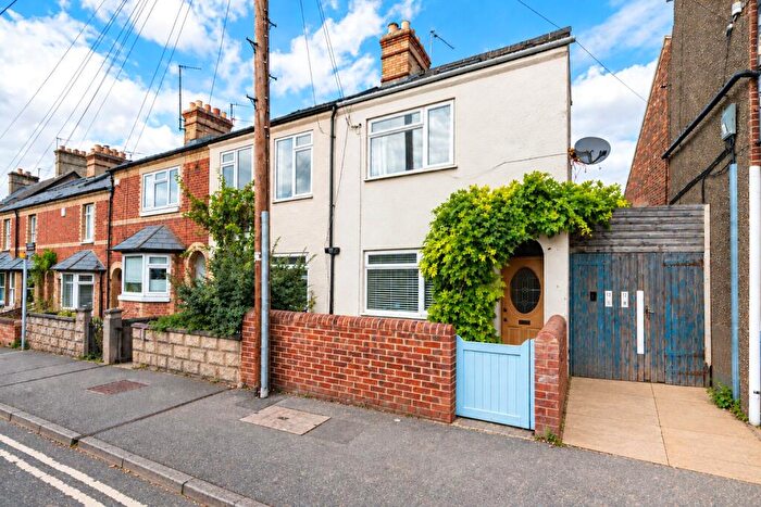 3 Bedroom Terraced House For Sale In Crescent Road, Temple Cowley, Oxford, OX4