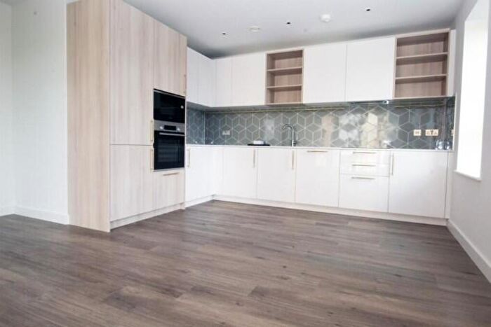 2 Bedroom Flat To Rent In Mary Neuner Road London, N8