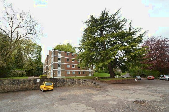 2 Bedroom Apartment To Rent In Bedroom Top Floor Apartment In Haslemere, GU27