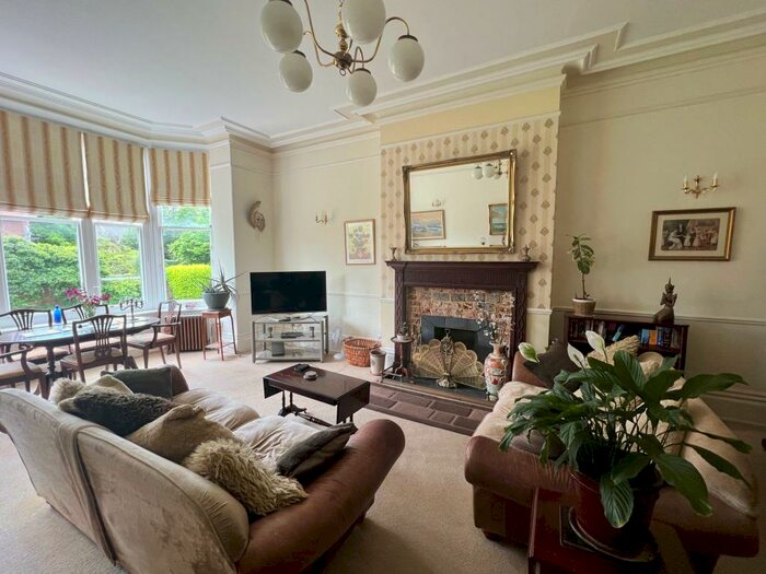 2 Bedroom Flat To Rent In Blackwater Road, Meads, BN20