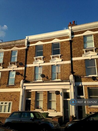 2 Bedroom Maisonette To Rent In Northcross Road, London, SE22