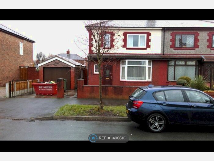 3 Bedroom Semi-Detached House To Rent In Queens Avenue, Warrington, WA1