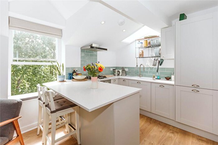 2 Bedroom Apartment To Rent In Royal Park, Clifton, Bristol, BS8