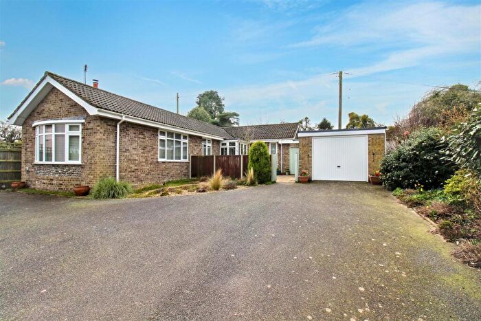 3 Bedroom Detached Bungalow For Sale In Norwich Road, Corpusty, NR11