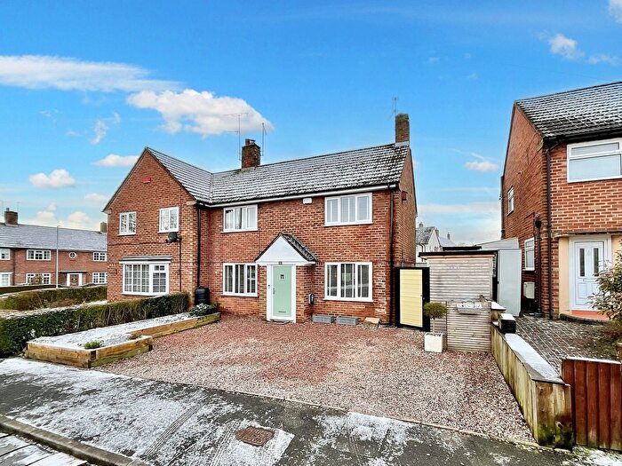 3 Bedroom Semi-Detached House For Sale In Beechcroft, Barlaston, ST12