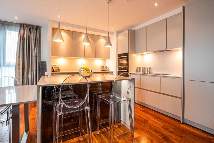 3 Bedroom Flat To Rent In Harrowby Street, London, W1H