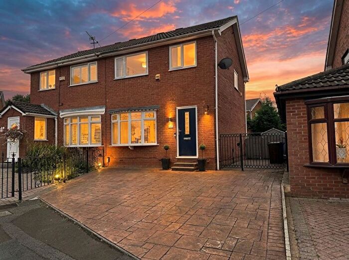 3 Bedroom Semi Detached House For Sale In Oval Drive, Dukinfield, SK16