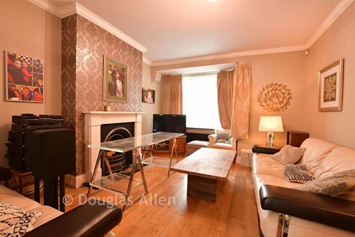 3 Bedroom Terraced House For Sale In Grove Road, Chadwell Heath, Essex, RM6