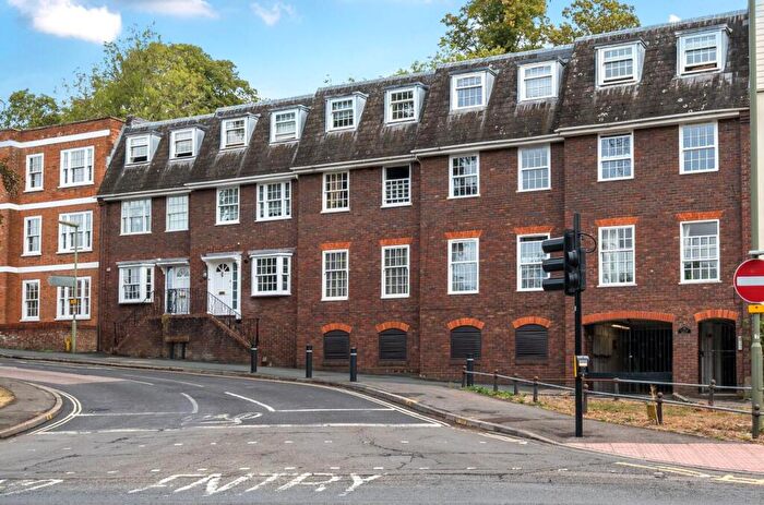 1 Bedroom Flat For Sale In Quarry Street, Guildford, GU1