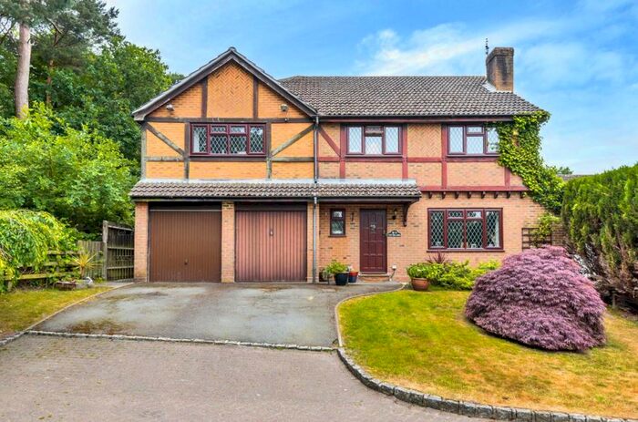 5 Bedroom Detached House To Rent In Victoria Court, Bagshot, GU19